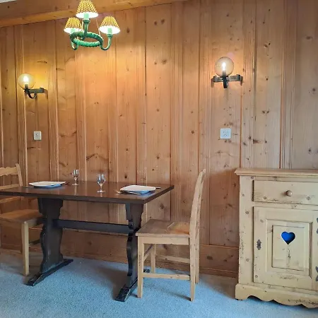 Apartment Square Poste 341